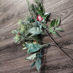 2x Ashland glittered foliage Stems